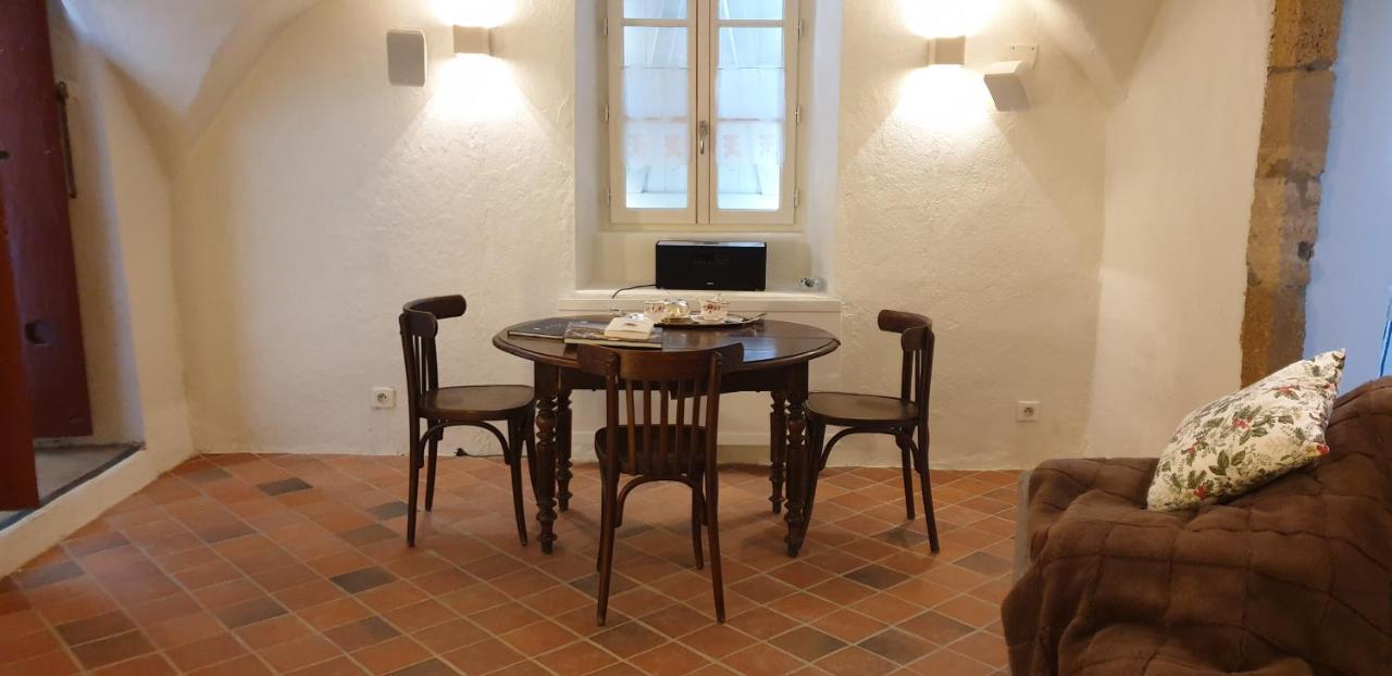 Apartamento La Voute Noble Saint-Saturnin  Exterior foto