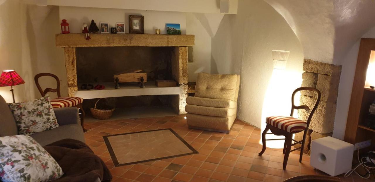 Apartamento La Voute Noble Saint-Saturnin  Exterior foto