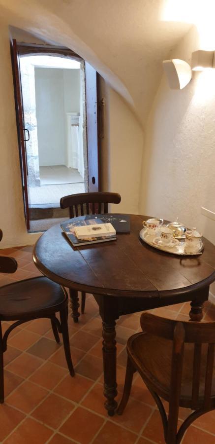 Apartamento La Voute Noble Saint-Saturnin  Exterior foto